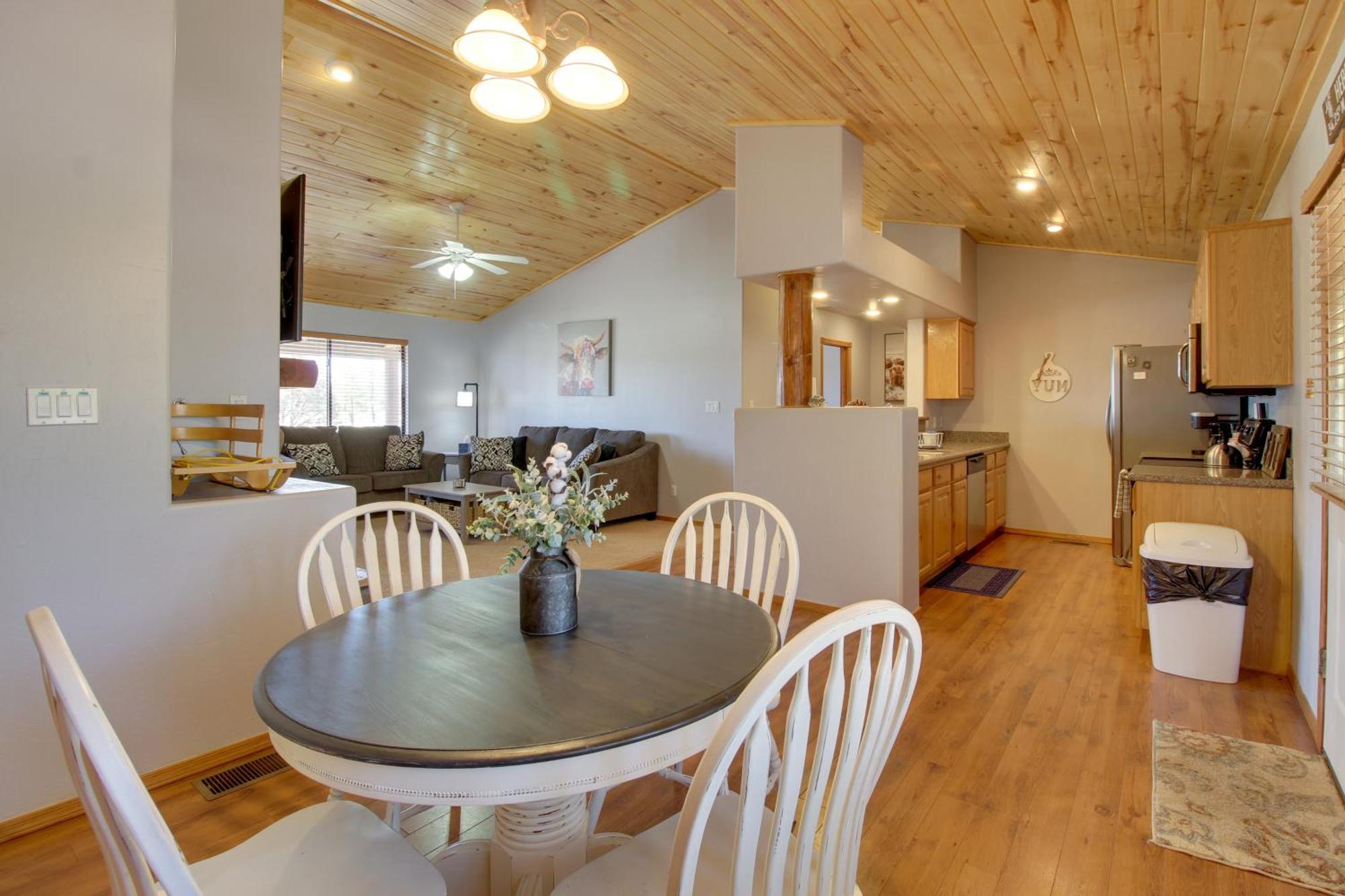 Overgaard Cabin Near Sitgreaves National Forest! エクステリア 写真